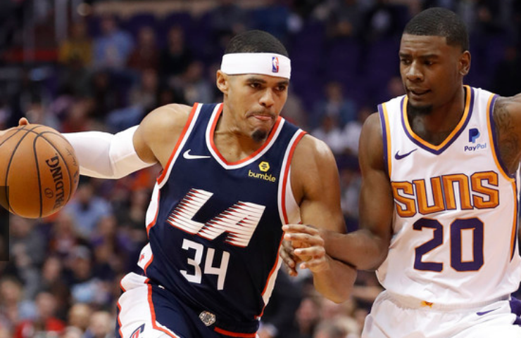  布克40分太阳送快船三连败  